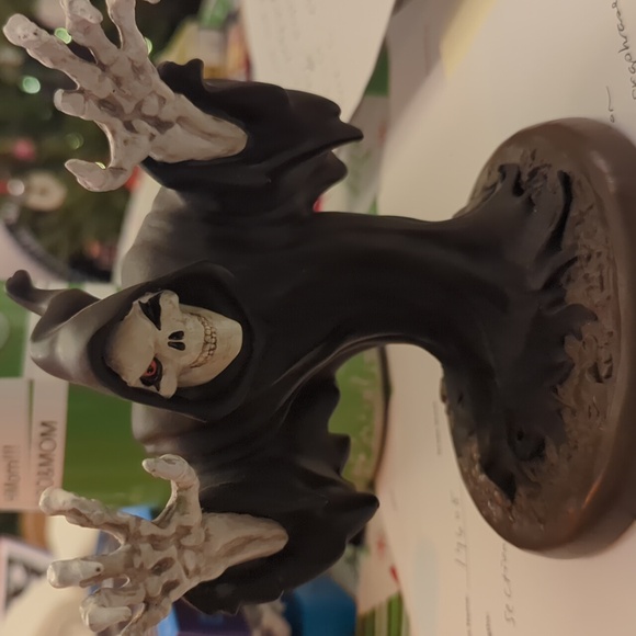 SPIRIT HALLOWEEN Jack the Reaper statue in box - Picture 6 of 7